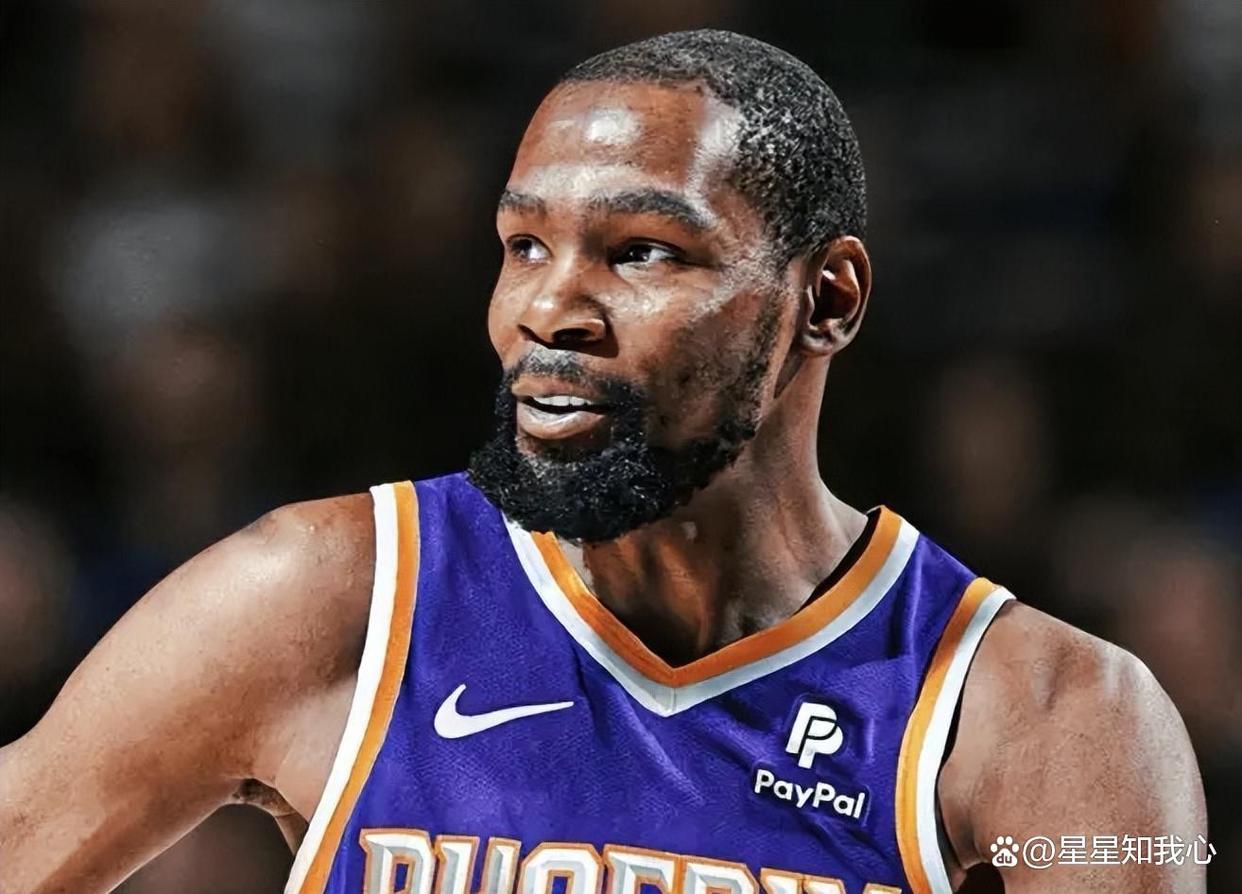 包含今夜NBA常规赛传出新动向，山东泰山主帅复盘，管理层表态：媒体盛赞，更衣室氛围转暖的词条