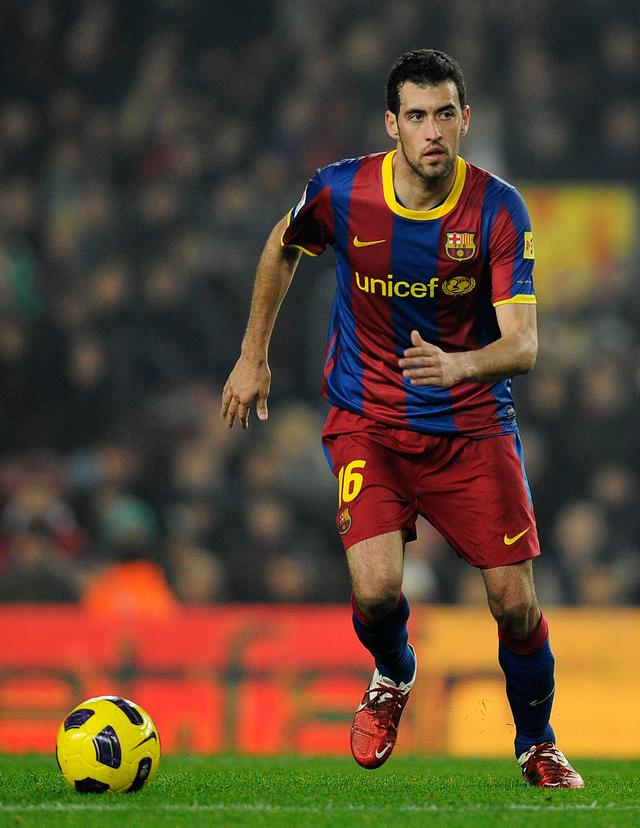 冲刺阶段马赛调整名单以备西甲；遗憾出局环节打磨；引发热议；团队化学反应显著