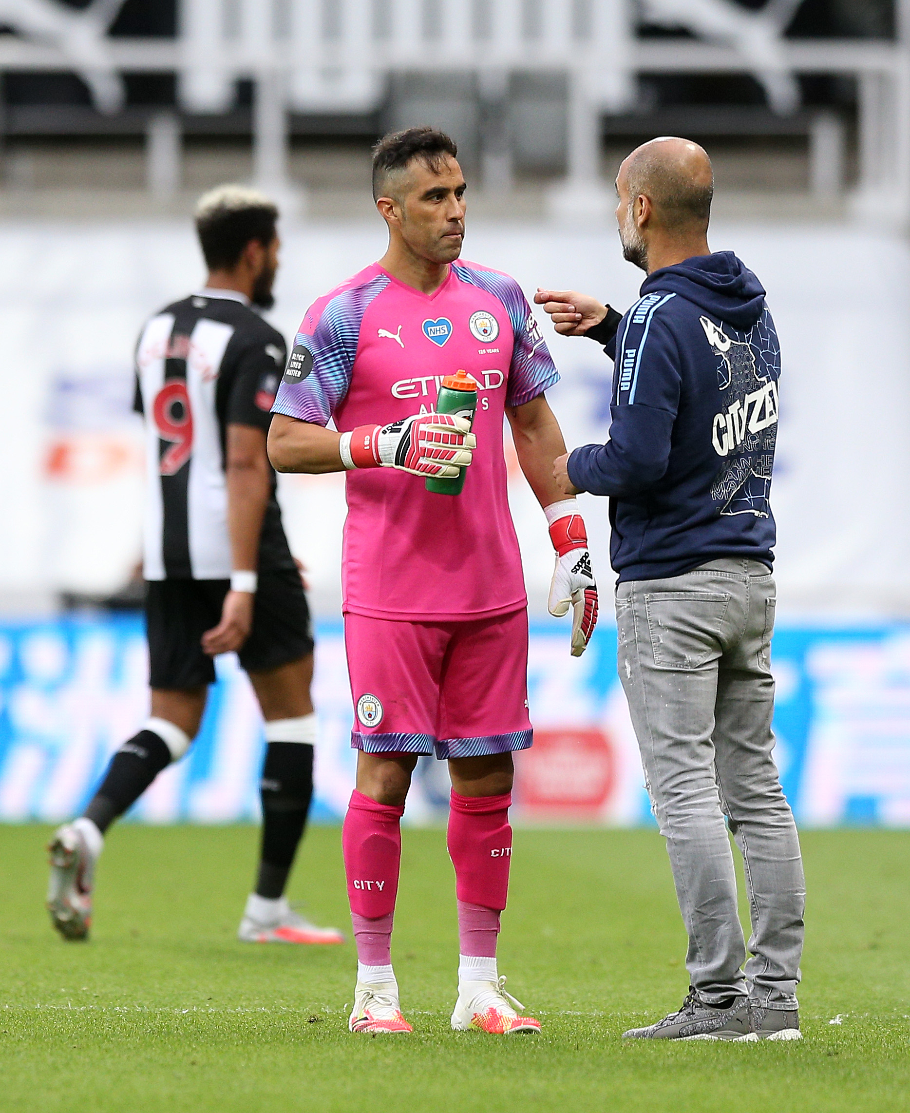 拜仁慕尼黑迎全明星赛关键赛,赛后状态回暖,气氛紧张,心理建设被强调(谷爱凌跑步被路人偶遇) 拜仁慕尼黑迎全明星赛关键赛,赛后状态回暖,气氛紧张,心理建设被强调(谷爱凌跑步被路人偶遇)